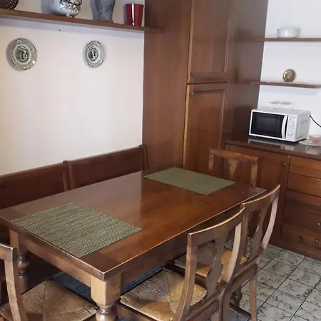 Le Tre Sorelle La Morra Buitenkant foto